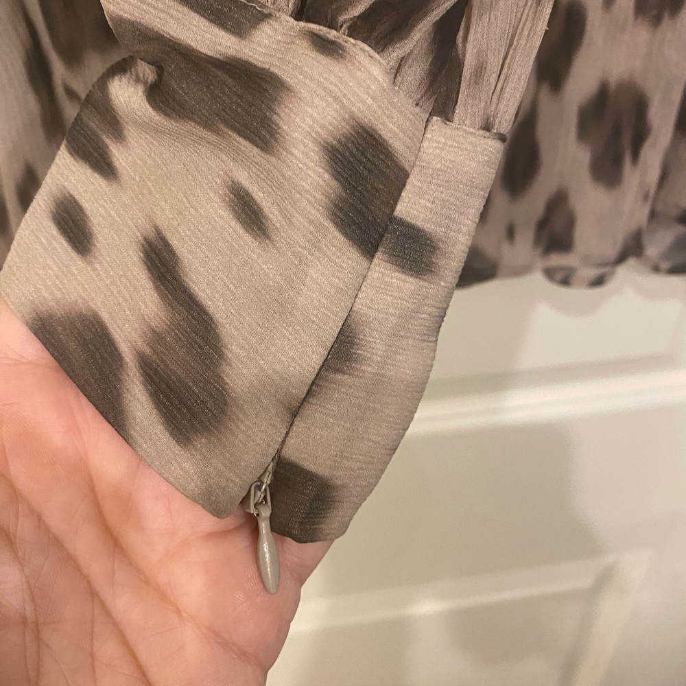 Anine Bing Taupe and Dark Brown Leopard Silk Blouse - Picture 4 of 6